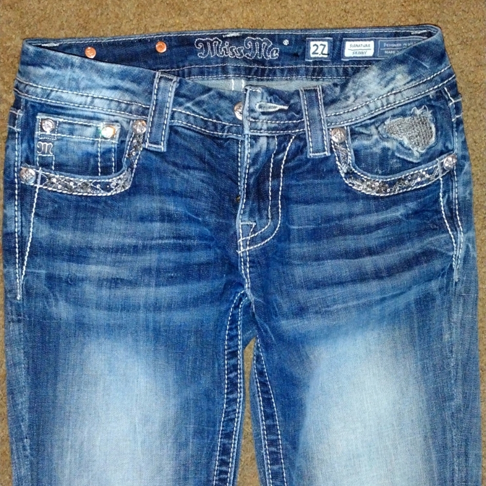 Miss Me Signature Skinny Jeans in Excellent Condition - Size 27